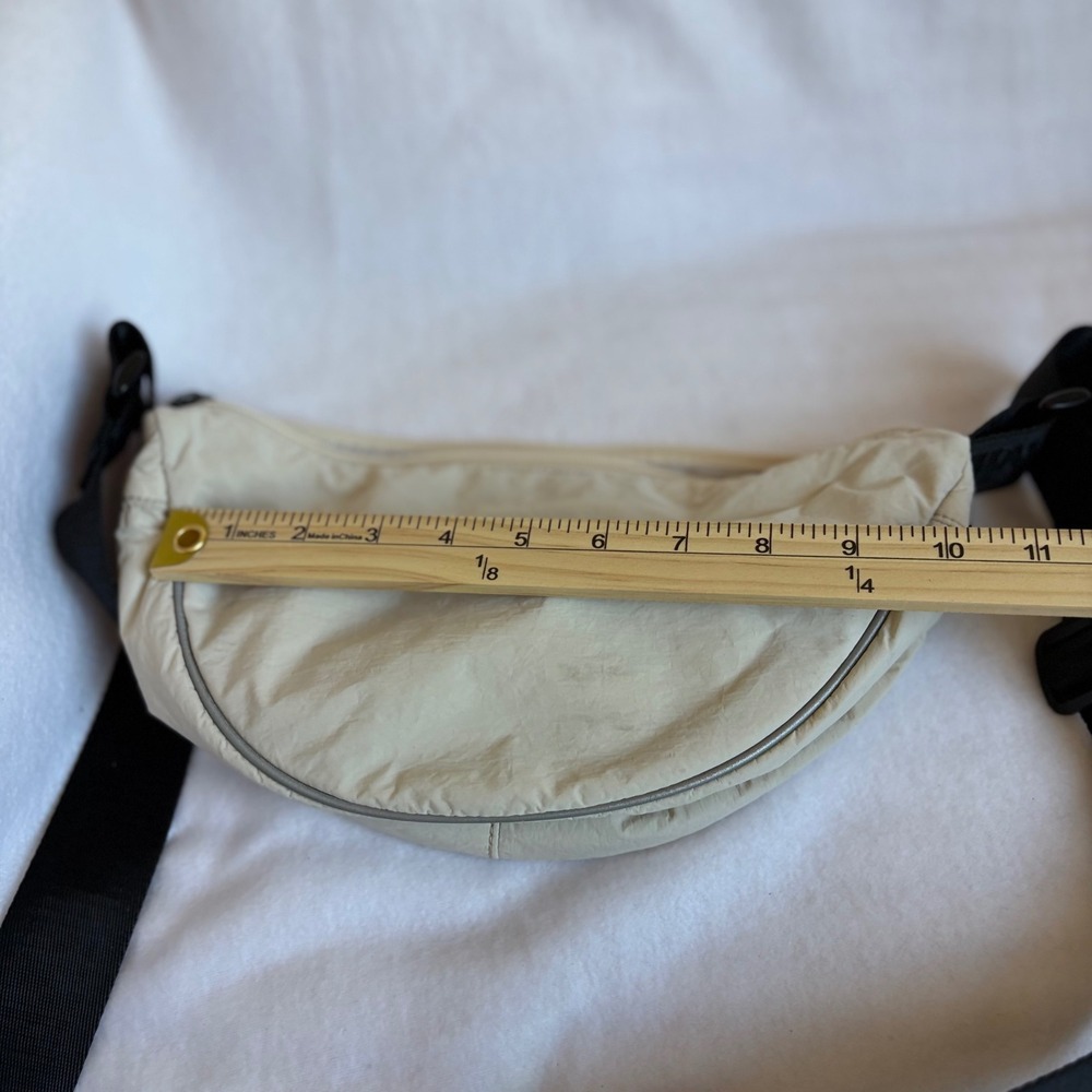FP Movement Free People Hudson Sling Bag Cream Black Nylon Crossbody Belt Bag - Picture 5 of 5